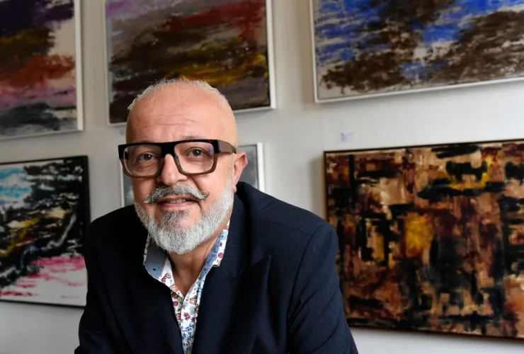 Vernissage movimentado abriu exposição de Lupercio Souza