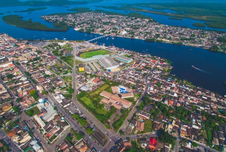 Lazer, tranquilidade e tarifas promocionais esperam os hóspedes do Camboa Paranaguá