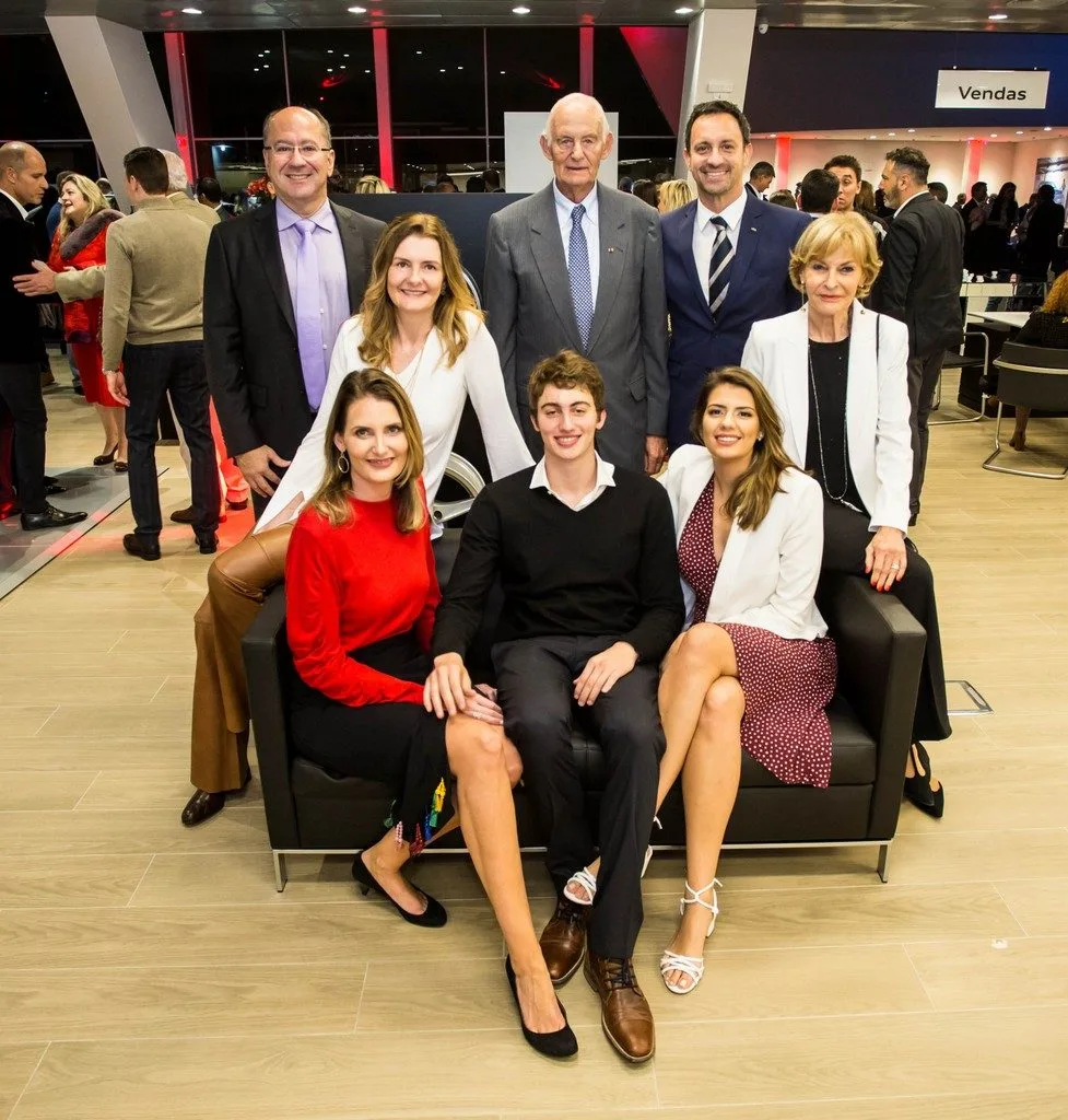 Audi Center Alto da XV é inaugurada com a presença de diversas personalidades