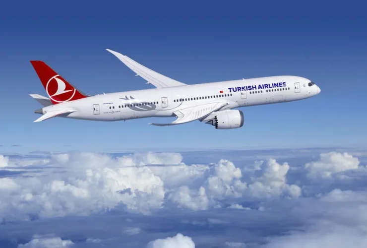 O primeiro Boeing 787-9 Dreamliner da Turkish Airlines está no ar
