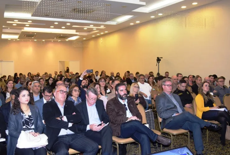 Procurador do Estado participa de seminário sobre gestão de serviço de saúde