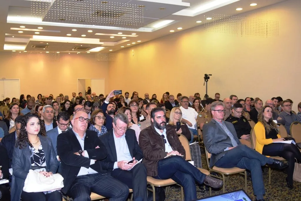 Procurador do Estado participa de seminário sobre gestão de serviço de saúde