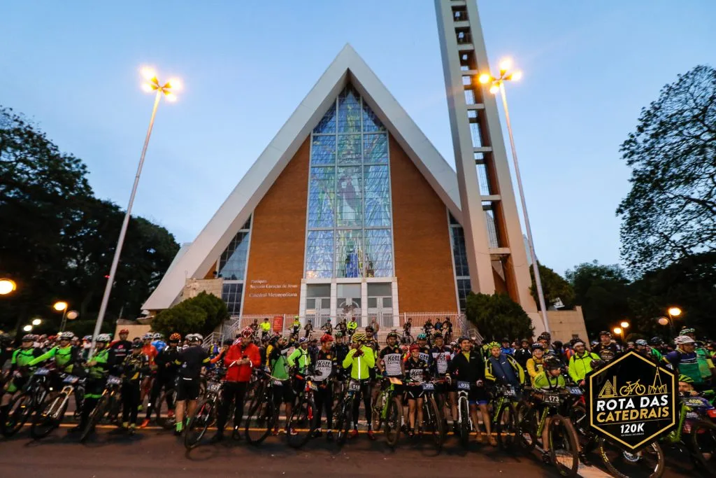 Ciclistas se preparam para percurso de 120 km no Norte do Paraná neste sábado (15)