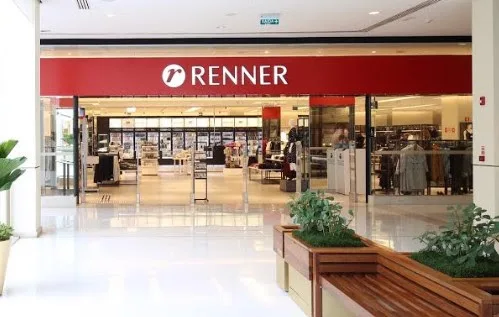 Renner inaugura no Catuaí Maringá, com investimento de R$ 6,2 milhões