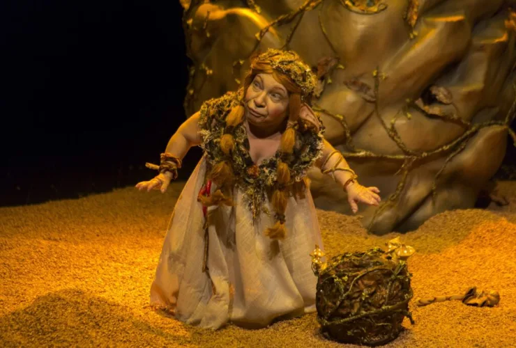 Espetáculo inovador de teatro ilusionista estreia no Ave Lola nesta sexta-feira em Curitiba