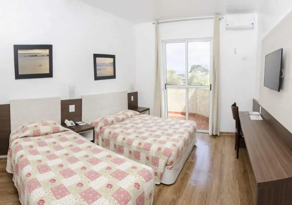 Férias com muita diversão é no Hotel Camboa Paranaguá