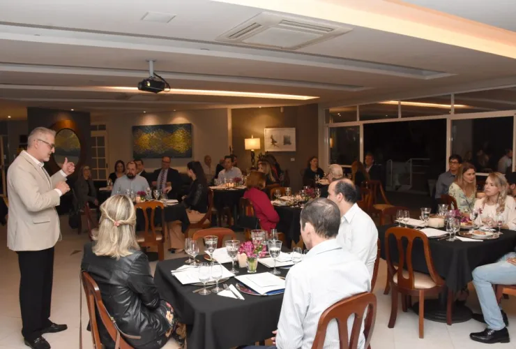 Degustação às cegas foi destaque em jantar organizado pela APEP