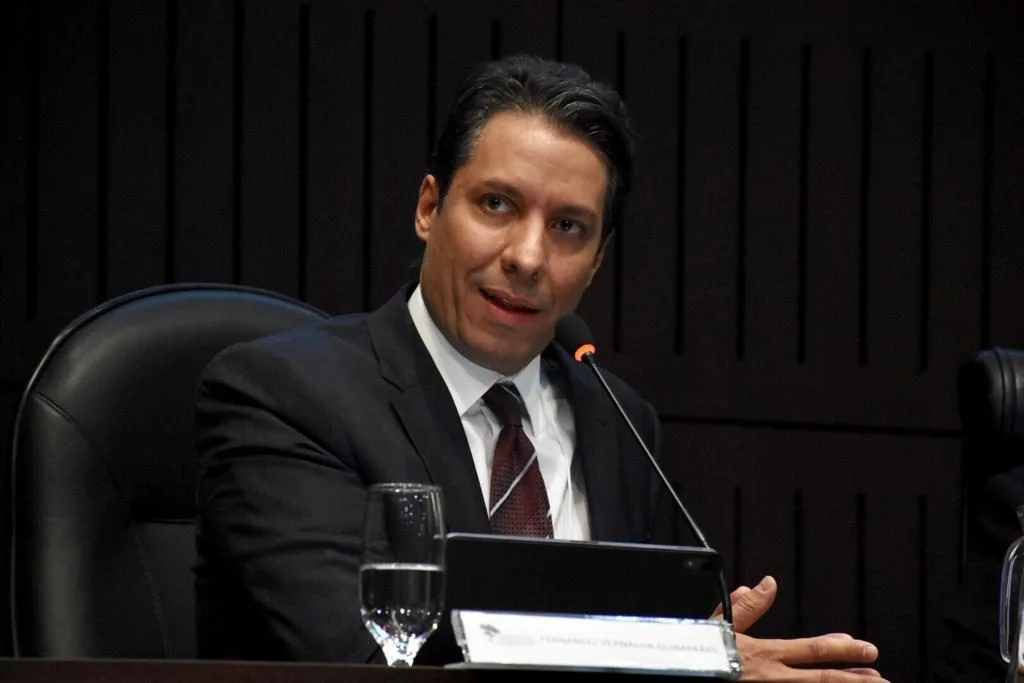 Importância da solução consensual de conflitos na gestão de contratos públicos