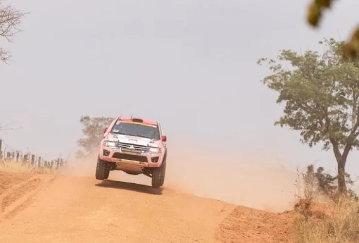 Após reviravolta, dupla paranaense conquista terceiro lugar no Rally dos Sertões