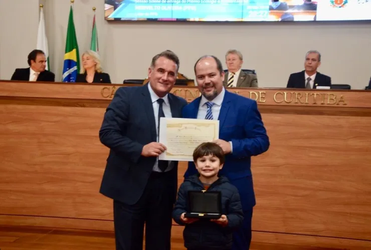 Alaim Stefanello recebe prêmio Ecologia e Ambientalismo da Câmara Municipal de Curitiba