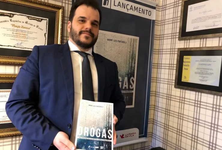 Professor lança livro sobre modelo proibicionista de repressão às drogas e rumos alternativos