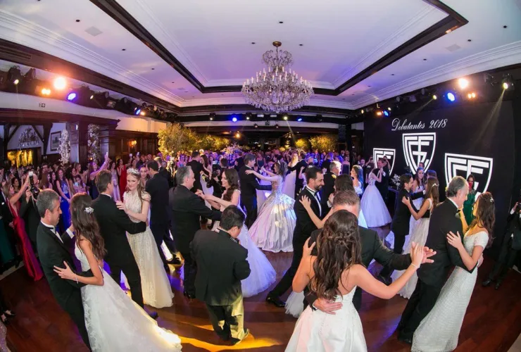 Graciosa realiza Baile de Debutantes neste sábado