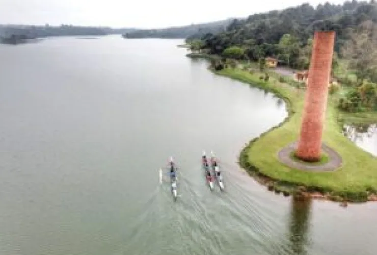 Carnaval com esportes a remo, gastronomia e belo visual em Curitiba