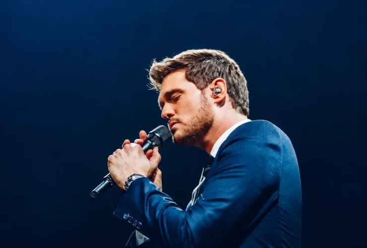 Michael Bublé anuncia show em Curitiba