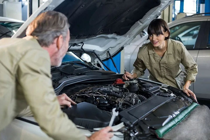 Sabe aquele estalo diferente que vem do motor do carro? É melhor investigar