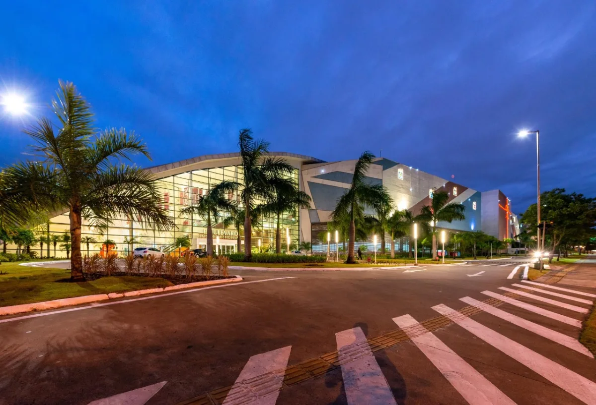 Estacionamento do Boulevard Shopping Londrina terá Drive-Thru hoje e amanhã para receber documentos de trabalhadores da saúde