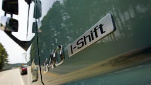 A avançada e inovadora caixa de câmbio I-Shift da Volvo completa 20 anos