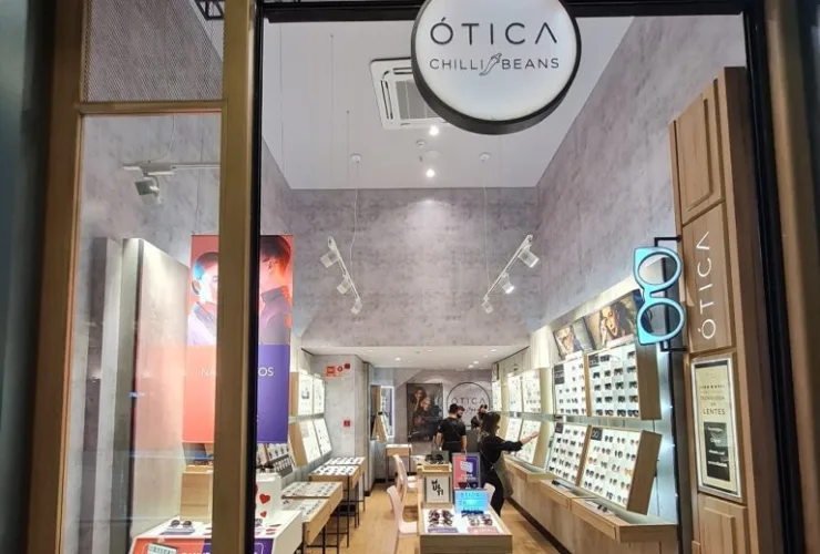 Maior rede especializada em óculos da América Latina inaugura ótica em shopping de Curitiba