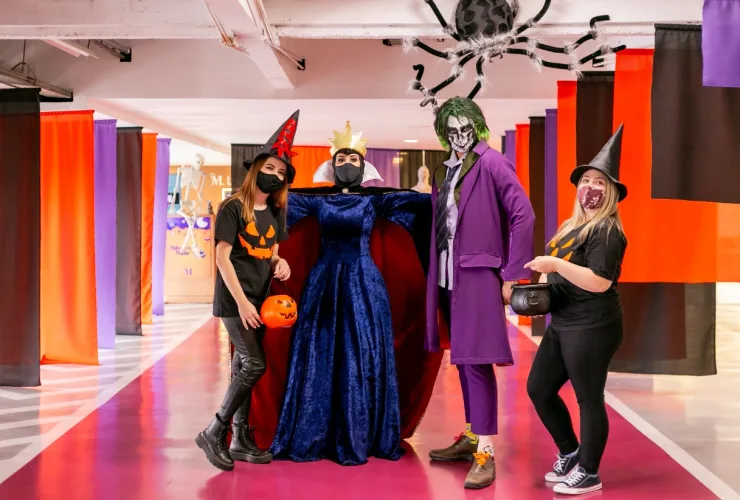 Bruxas, vampiros e guloseimas na sexta edição do Halloween Mueller