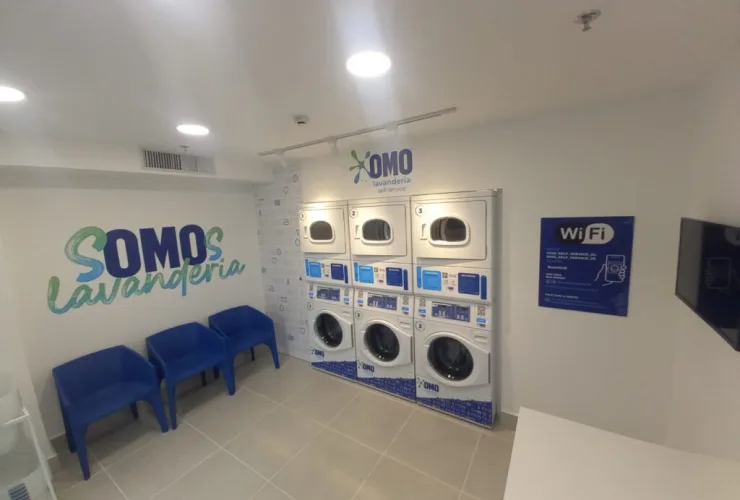 OMO inaugura primeira lavanderia dentro de um shopping em Curitiba