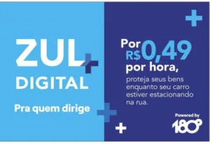 Centro curitibano recebe ação com Corvette conversível para conscientização sobre seguros automotivos