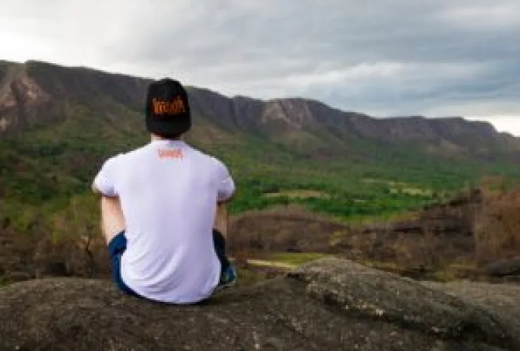 Viagens com propósito oferecem bem-estar por meio do contato com a natureza e o trabalho voluntário
