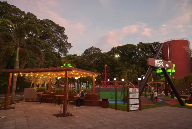 Catuaí Maringá inaugura parques fixos e gratuitos para crianças e pets