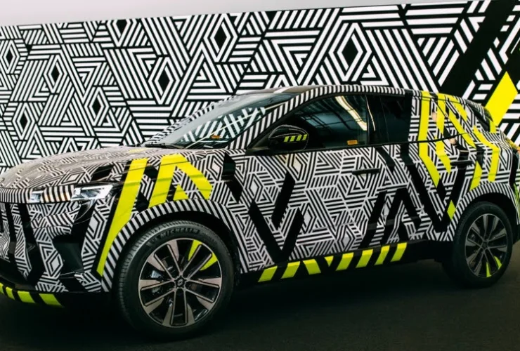 Novo Renault Austral: Camuflando o estilo... com estilo