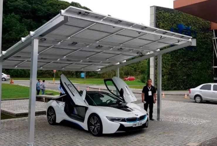 Smart City Curitiba terá garagem solar para carregamento de veículos elétricos