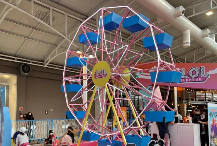 Parque L.O.L. Surprise! abre gratuitamente para crianças com transtorno do espectro autista