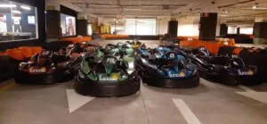 Kart Indoor para adultos e crianças é nova atração do Aurora Shopping