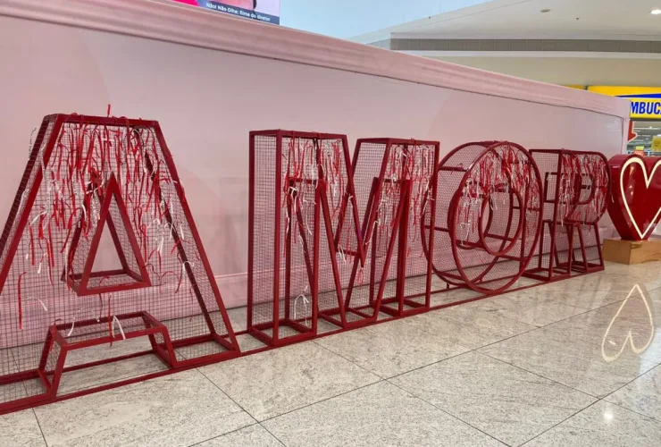 Casais podem eternizar juras de amor em espaço instagramável