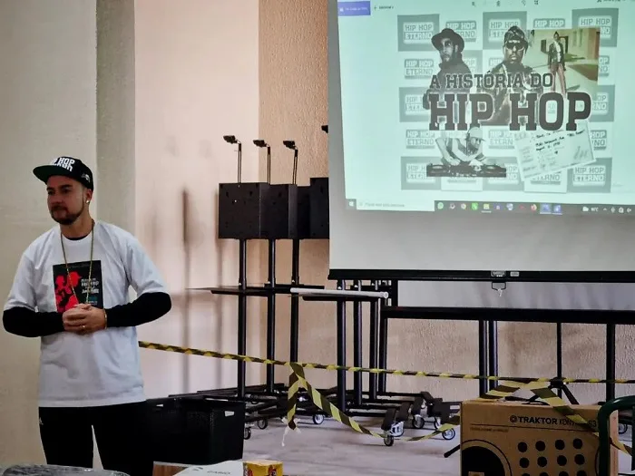 De forma gratuita, oficinas de Hip-hop são ofertados em bairros estratégicos de Curitiba