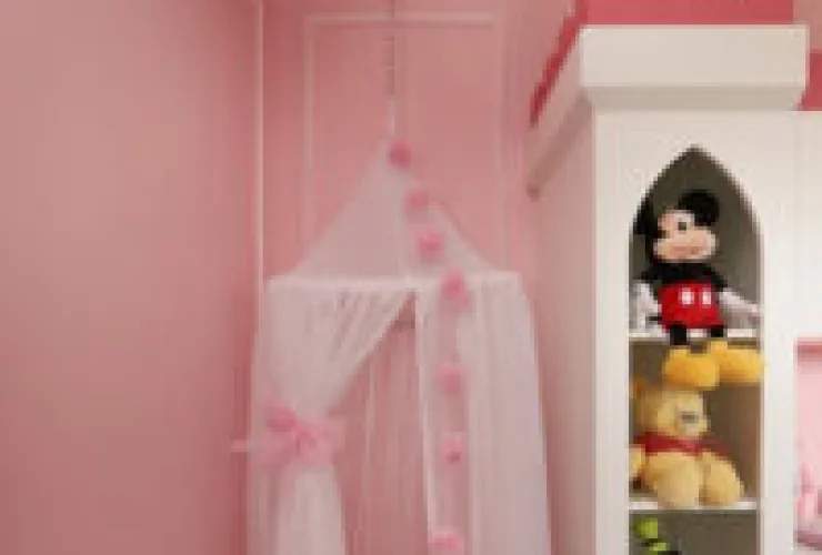 Sempre em alta no décor: paredes adornadas com as boiseries