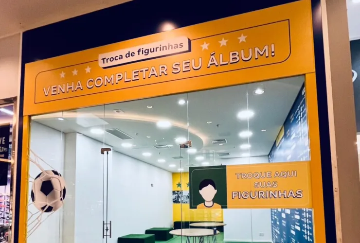 Shopping Estação tem espaço exclusivo para troca de figurinhas da Copa do Mundo
