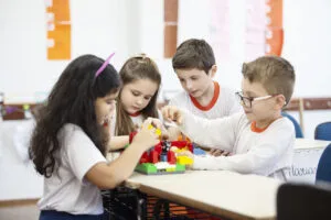 Dia da Infância levanta reflexão sobre o papel da escola