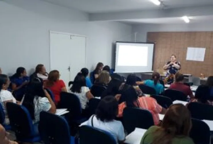 Projeto de educação inclusiva oferece mentorias e capacitações para gestores e educadores