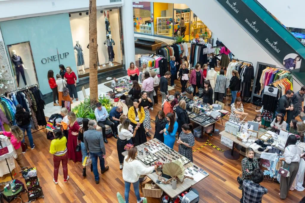 Decoração de Natal e edição especial do evento 2GETSALE movimentam Shopping Crystal no próximo final de semana
