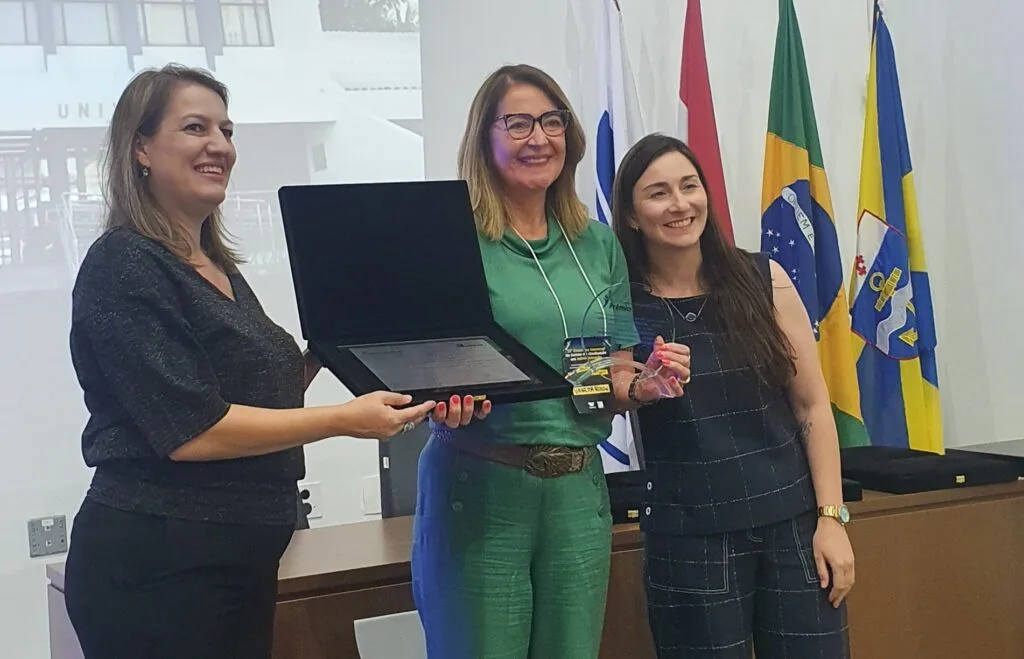 Projeto do curso de Administração da Uninter voltado para o Desenvolvimento Sustentável recebe prêmio nacional