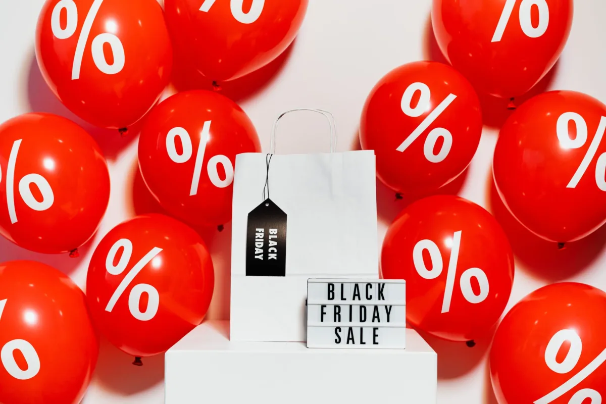 Black Friday com descontos de 50% no Shopping Crystal