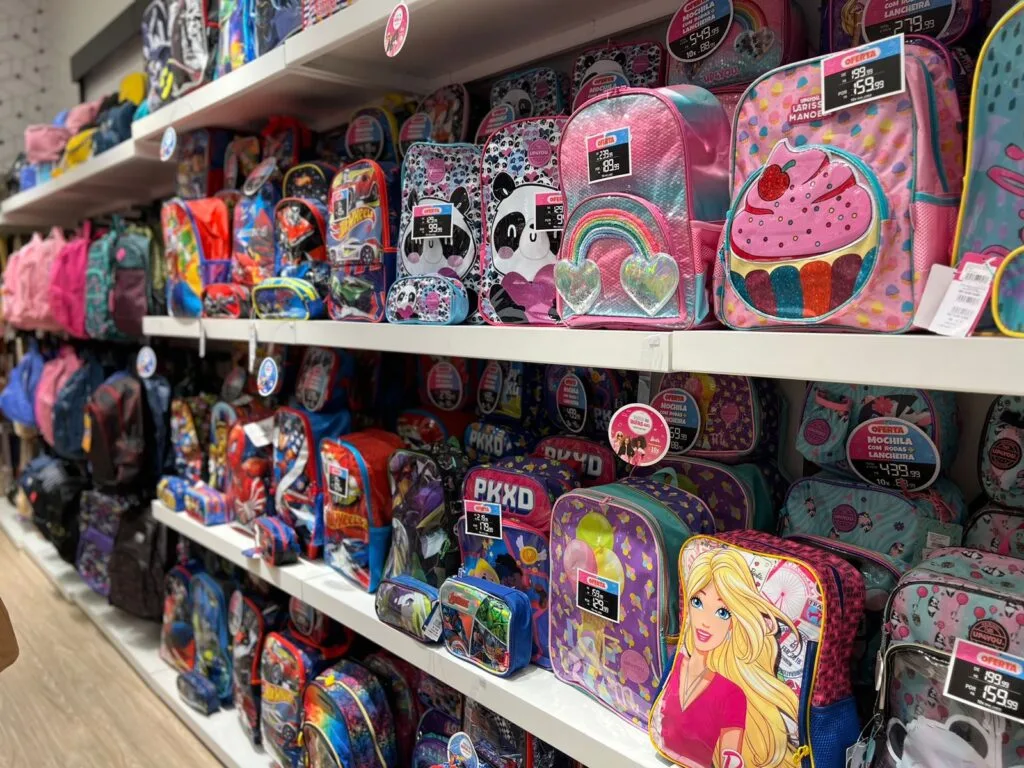 9 lojas para comprar material escolar em Curitiba