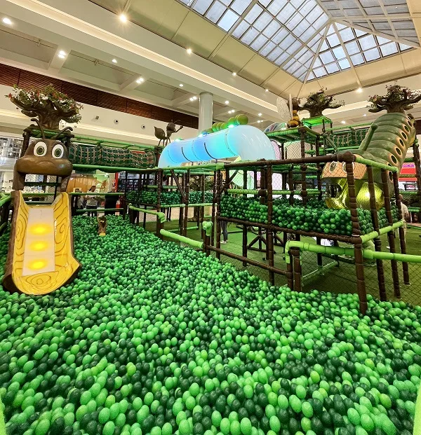 Insetos gigantes são o tema de parque infantil inédito em Londrina