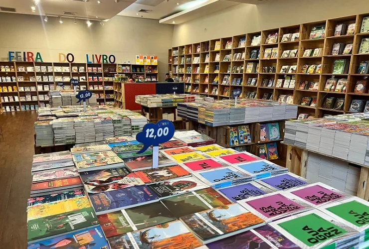Feira do Livro Letrinha oferece livros a partir de R$ 7 em Curitiba