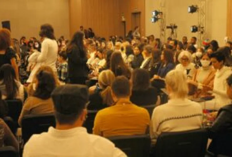 Moda e arte em debate com fundador da SPFW e designer Rosenbaum