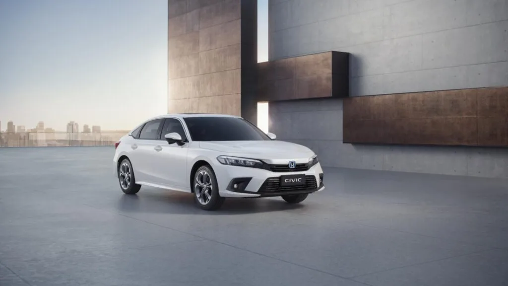 Honda Niponsul libera test drive do novo Civic híbrido. Carro faz 18,3 km por litro, segundo o Inmetro