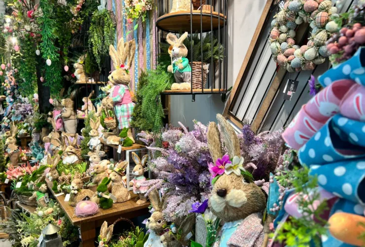 Comércio de Curitiba inicia as vendas de decoração de Páscoa
