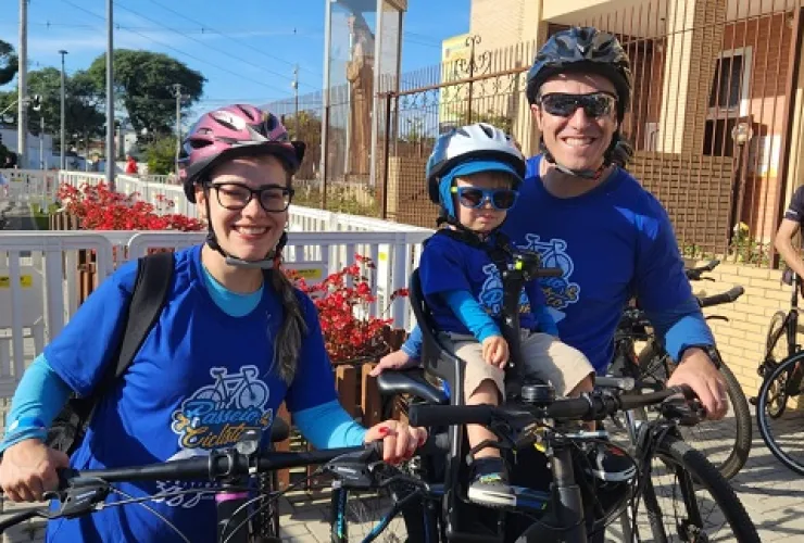 Comemoração dos 330 anos de Curitiba reuniu cerca de 3 mil pessoas no Passeio Ciclístico Condor