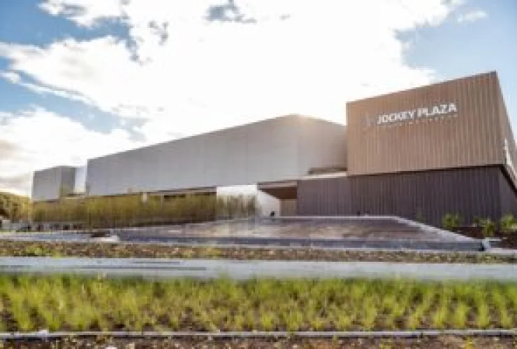 Instituto Buko Kaesemodel, VONDER e Jockey Plaza Shopping realizam ação que minimiza ruídos do ambiente para pessoas com autismo