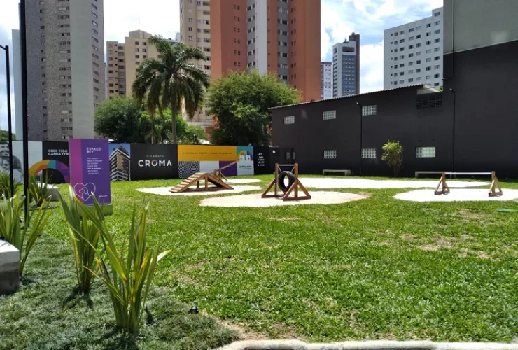 Espaços recreativos da Praça Croma são doados para Equosorriso