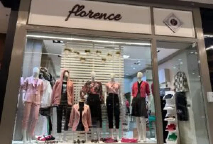 Florence comemora primeiro ano no Jockey Plaza Shopping